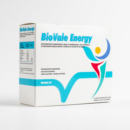 Confezione di BioVale Energy, l'integratore alimentare con aminoacidi, Sali minerali di Magnesio Bisglicinato, Zinco ed estratto di Maca. Ideale per aumentare l’energia del nostro organismo. Recenti ricerche hanno evidenziato un miglioramento significativo sui tempi di recupero nei casi Long-Covid (affaticamento, mancanza di respiro, stanchezza). 